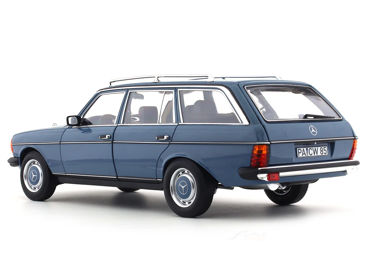 1980 Mercedes-Benz 200T S123 Blue 1:18 Norev diecast Scale Model collectible - Image 3