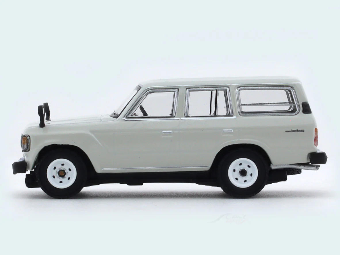 1981 Toyota Land Cruiser LC60 GX white 1:64 Hobby Japan diecast scale model collectible - Image 2