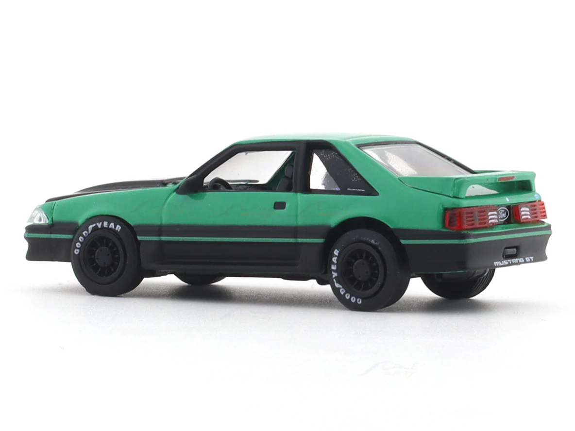 1987 Ford Mustang GT green 1:64 M2 Machines licensed diecast scale model car 32500-92 - Image 3