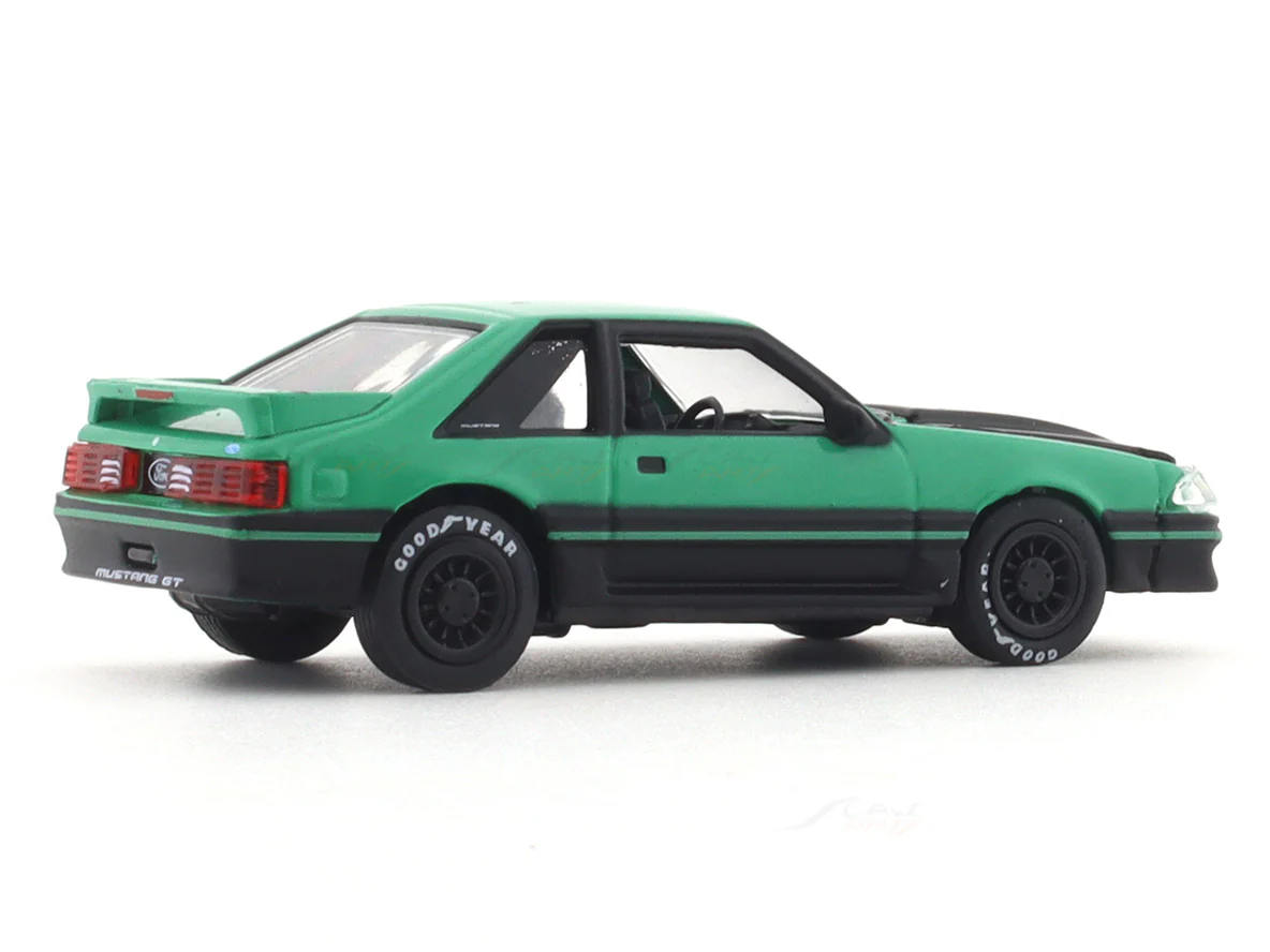 1987 Ford Mustang GT green 1:64 M2 Machines licensed diecast scale model car 32500-92 - Image 4