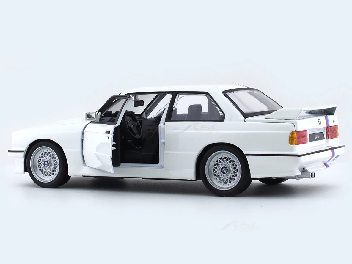1988 BMW 3 Series M3 E30 White 1:24 Bburago licensed diecast Scale Model car - Image 9