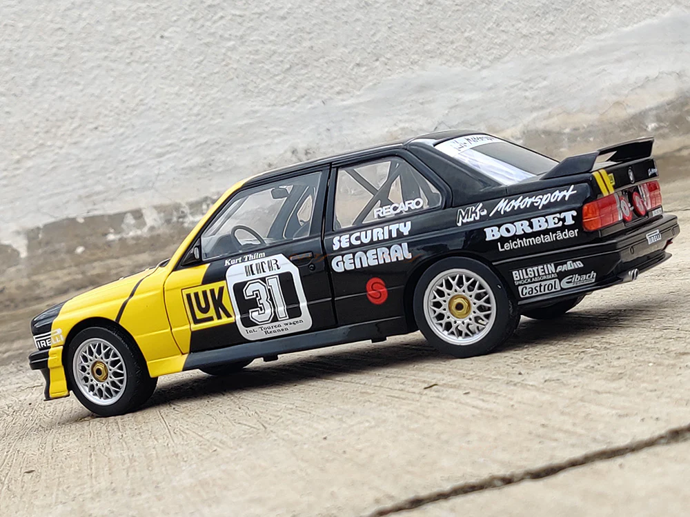 1988 BMW E30 M3 DTM Kurt Thiim 1:18 Solido diecast Scale Model Car - Image 13
