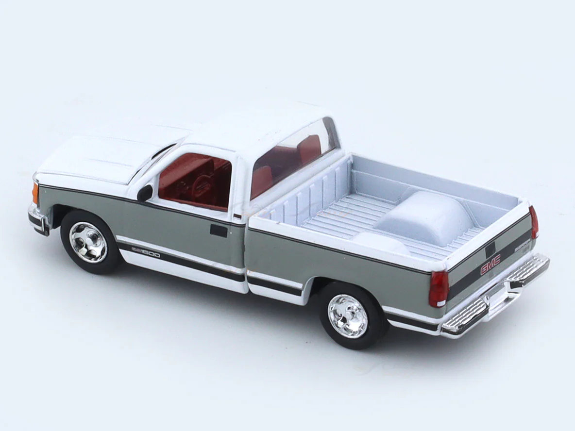 1988 GMC Sierra 1500 1:64 M2 Machines diecast hauler scale model - Image 9