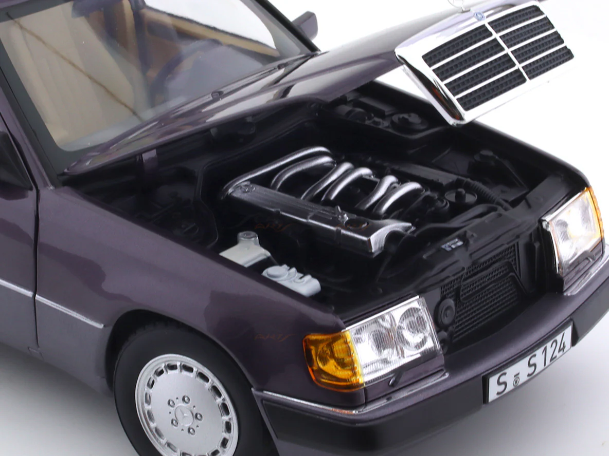 1989-93 Mercedes-Benz E Class 300D S124 1:18 Norev diecast scale model car collectible - Image 18
