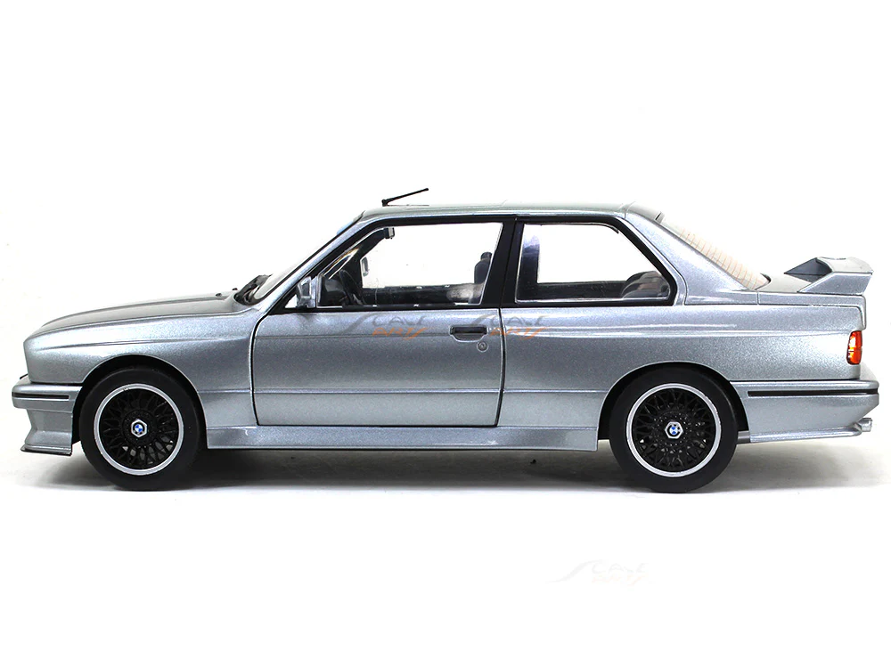 1990 BMW M3 E30 gray 1:18 Solido diecast Scale Model car - Image 2