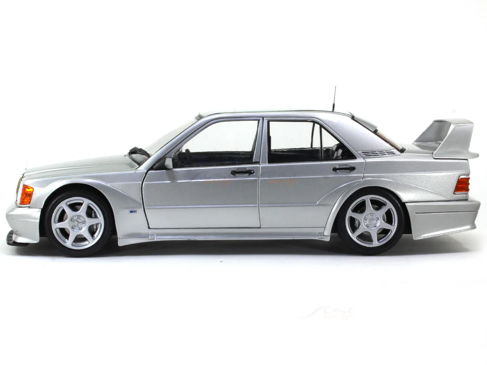 1990 Mercedes-Benz 190E 2.5 16v Evo2 1:18 Solido scale model car collectible - Image 2