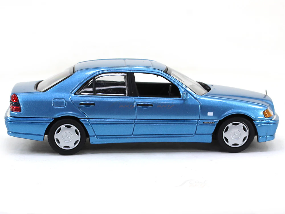 1992 Mercedes-Benz C Class W202 1:43 Maxichamps diecast Scale Model car - Image 5