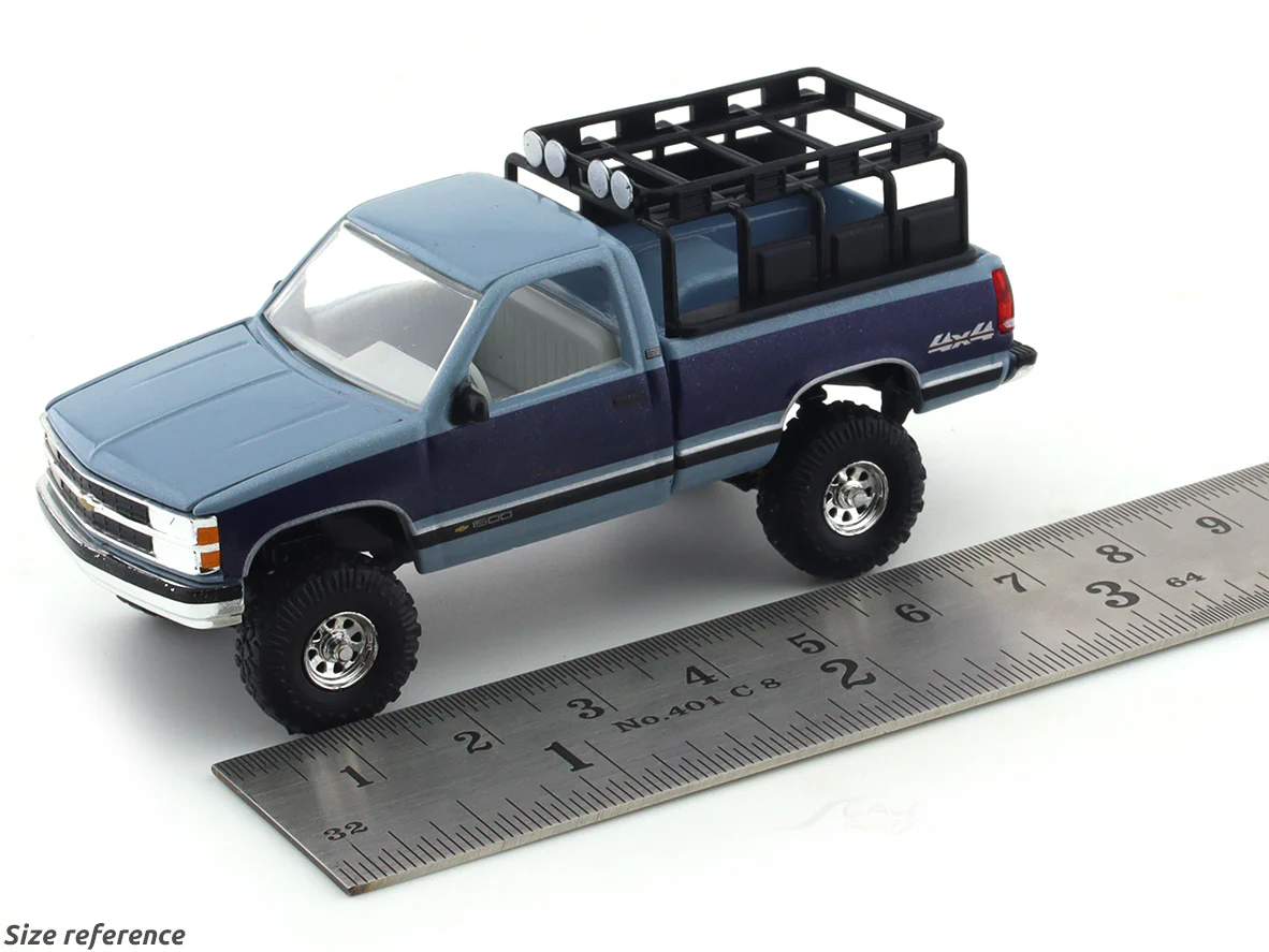 1993 Chevrolet Silverado 1500 4x4 blue 1:64 M2 Machines diecast scale model collectible - Image 10