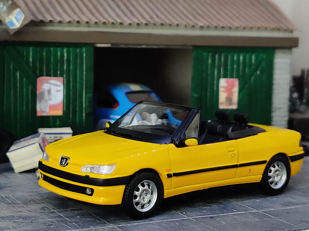 1998 Peugeot 306 Cabriolet 1:43 Minichamps diecast Scale Model car - Image 7