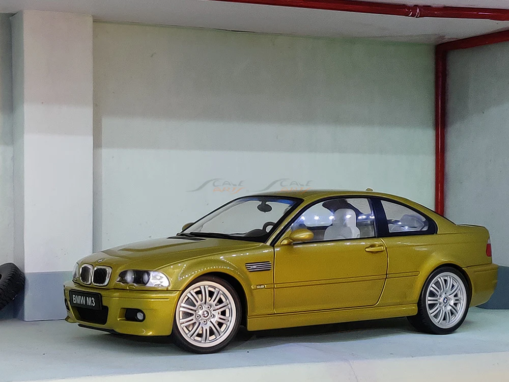 2000 BMW M3 E46 Coupe Phoenix Yellow 1:18 Solido scale model car collectible - Image 15