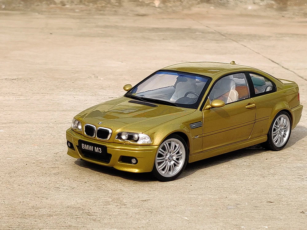 2000 BMW M3 E46 Coupe Phoenix Yellow 1:18 Solido scale model car collectible - Image 17