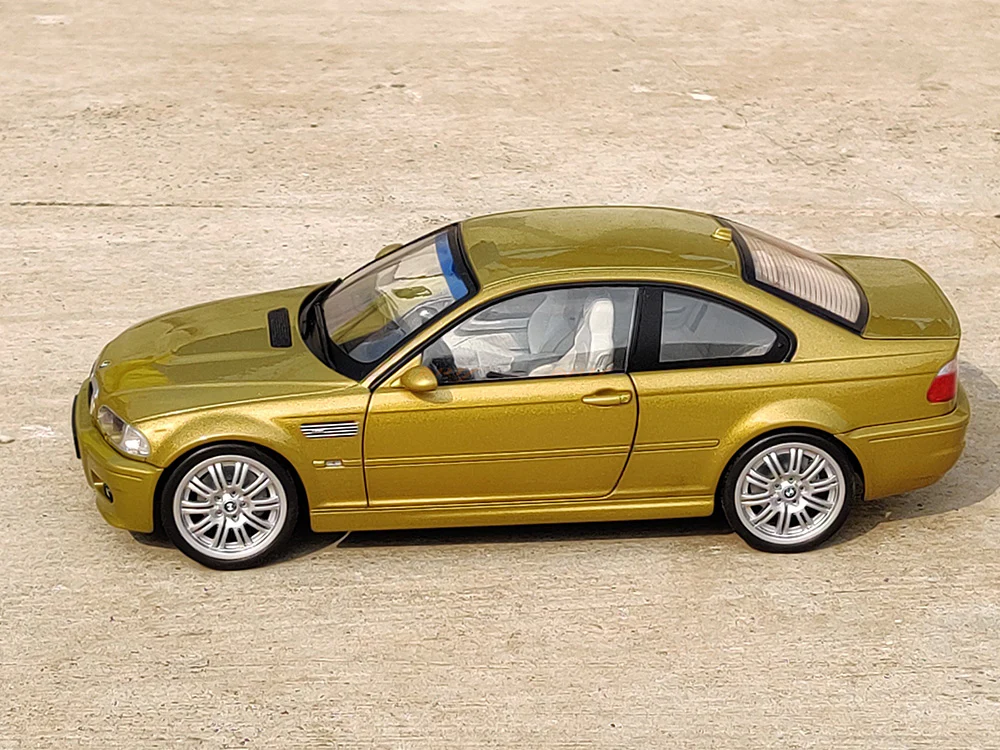 2000 BMW M3 E46 Coupe Phoenix Yellow 1:18 Solido scale model car collectible - Image 20