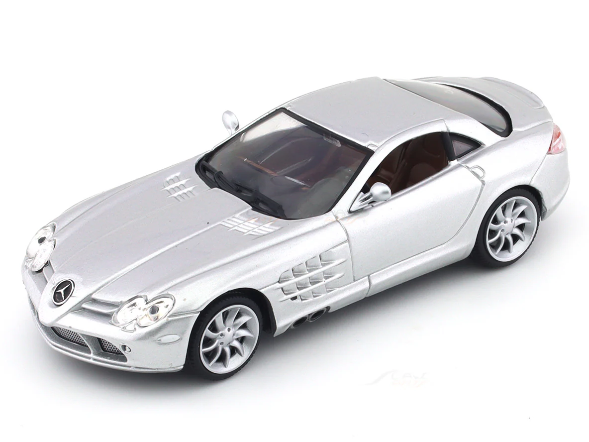 2003 Mercedes-Benz SLR McLaren 1:43 diecast scale maodel car collectible - Image 7