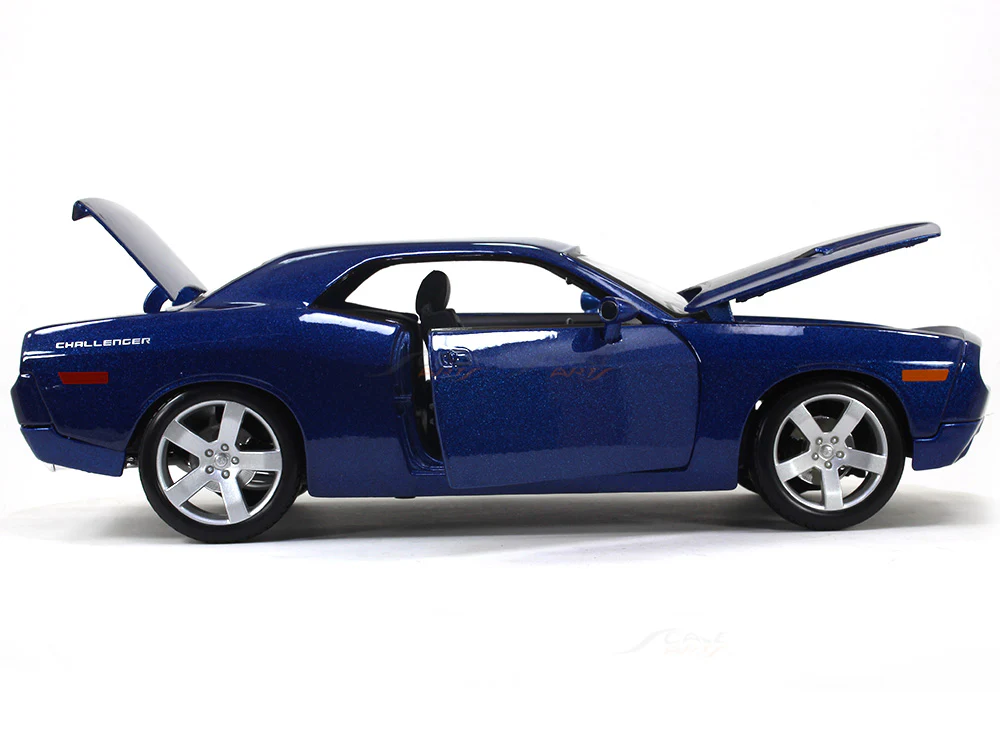 2006 Dodge Challenger Concept 1:18 Maisto diecast Scale Model car - Image 11