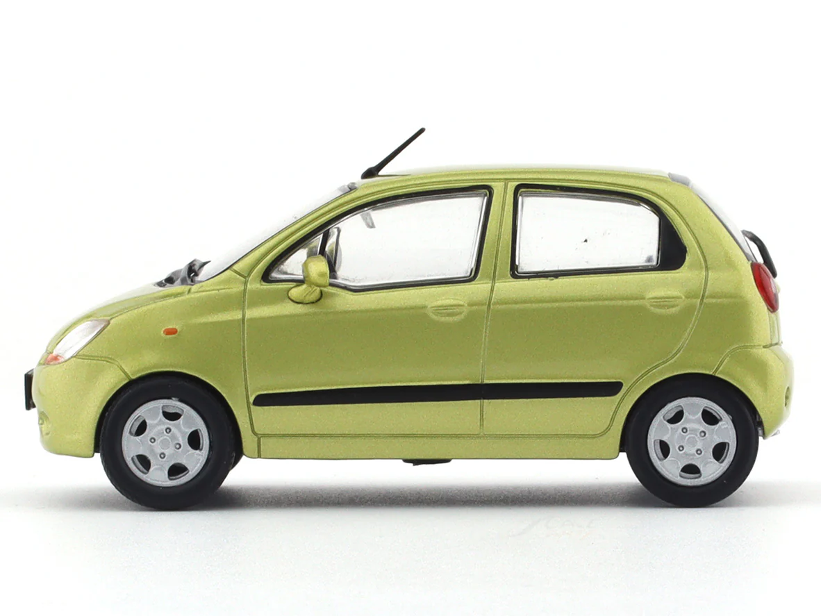 2007 Pontiac Matiz G2 / Chevrolet Spark 1:43 Diecast scale model car collectible - Image 2