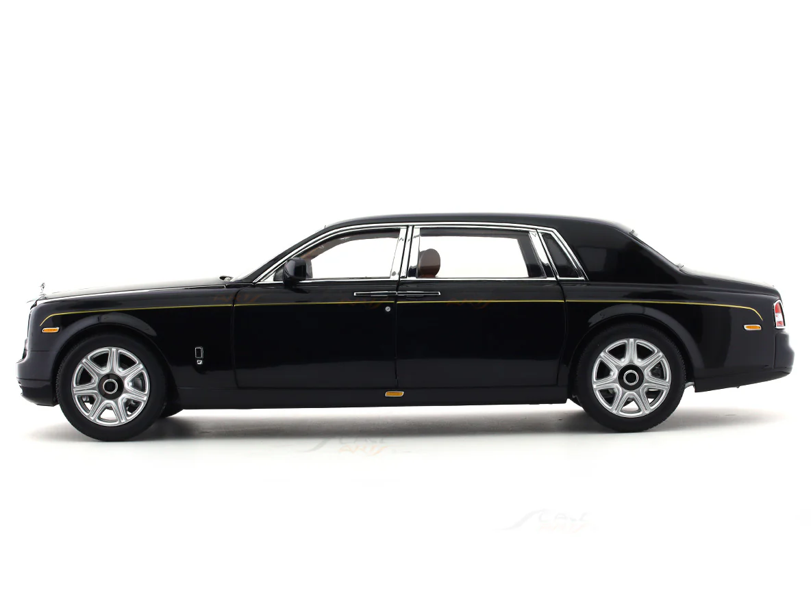2012 Rolls-Royce Phantom EWB black 1:18 Kyosho licensed diecast scale model car collectible - Image 2