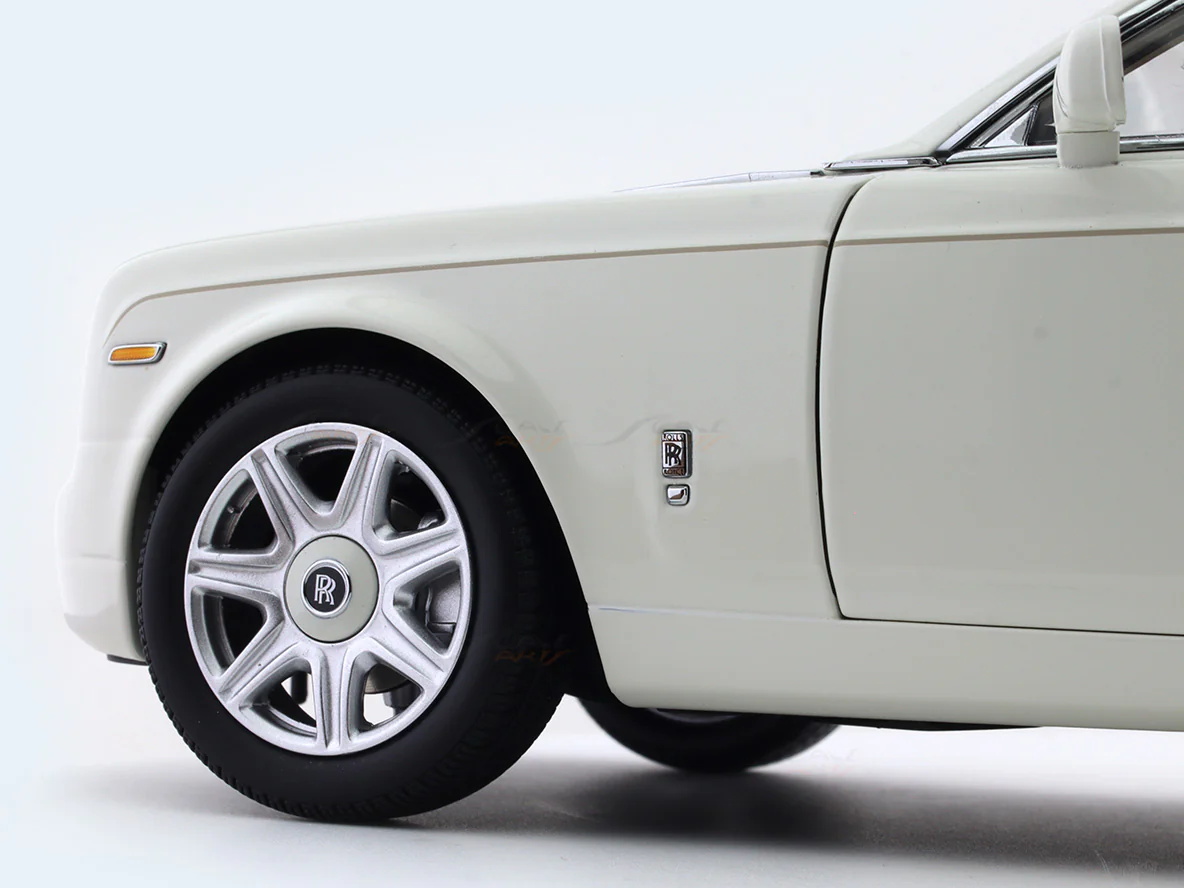 2012 Rolls-Royce Phantom EWB white 1:18 Kyosho diecast scale model car collectible - Image 21