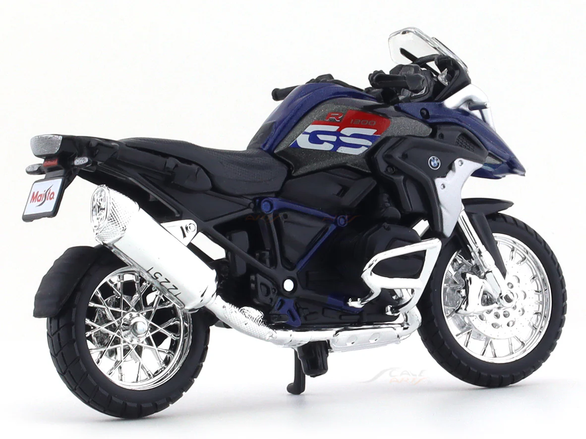 2017 BMW R1200 GS 1:18 Maisto diecast scale model bike - Image 4