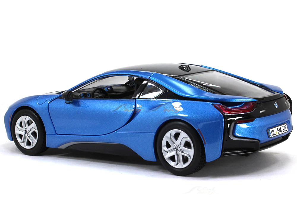 2018 BMW I8 Coupe 1:24 Motormax diecast scale model car - Image 3