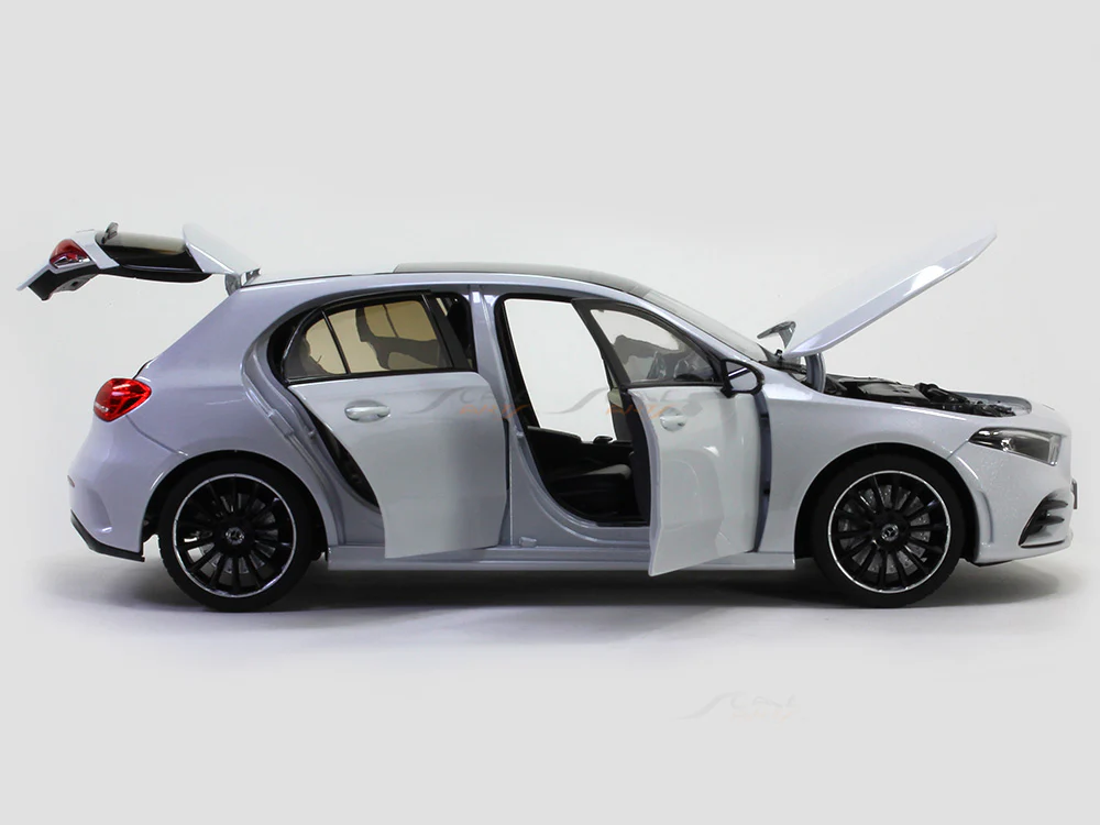 2018 Mercedes-Benz A-Class W177 1:18 Norev diecast scale model car - Image 11