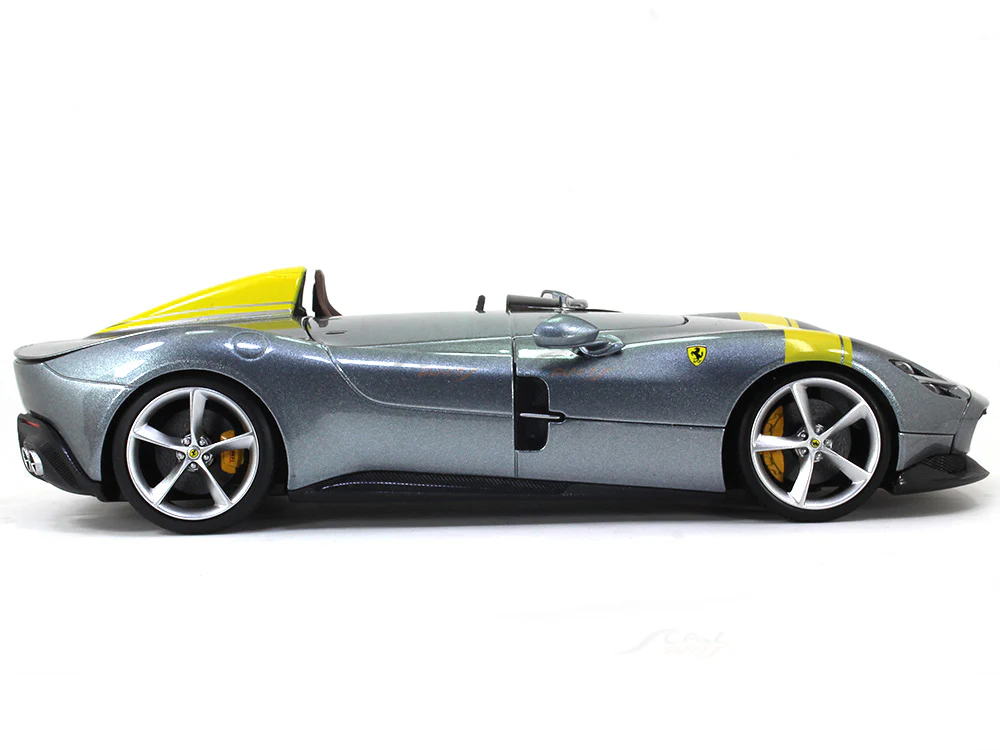 2019 Ferrari Monza SP1 1:18 Bburago diecast Scale Model car - Image 5