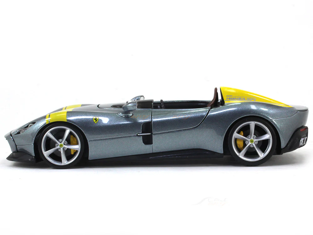 2019 Ferrari Monza SP1 1:24 Bburago diecast scale model car - Image 2