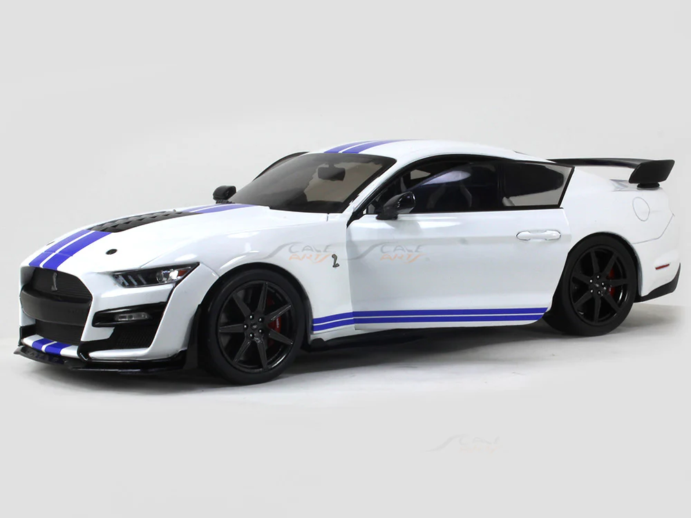 2020 Ford Mustang GT500 Fast Track white 1:18 Solido diecast Scale Model Car - Image 7