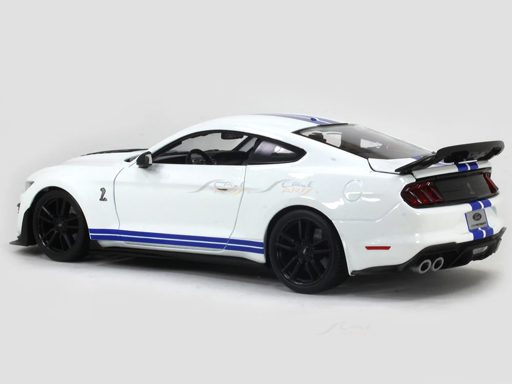 2020 Ford Mustang Shelby GT500 white 1:18 Maisto diecast Scale Model car - Image 3