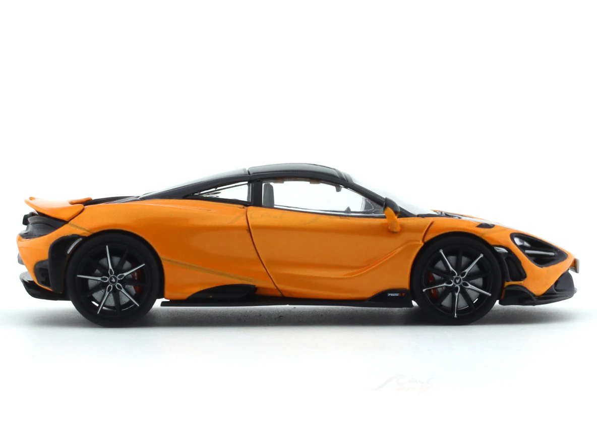 2020 McLaren 765LT V8-Biturbo orange 1:43 Solido diecast Scale Model collectible - Image 5