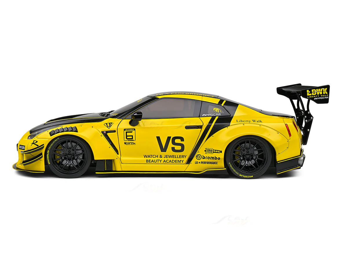 2020 Nissan GT-R R35 LBWK 2.0 Yellow 1:18 Solido licensed diecast scale model car - Image 3