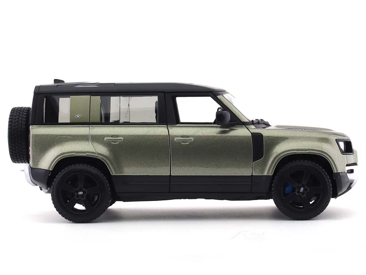2022 Land Rover Defender 110 green 1:24 Bburago licensed diecast Scale Model car - Image 5