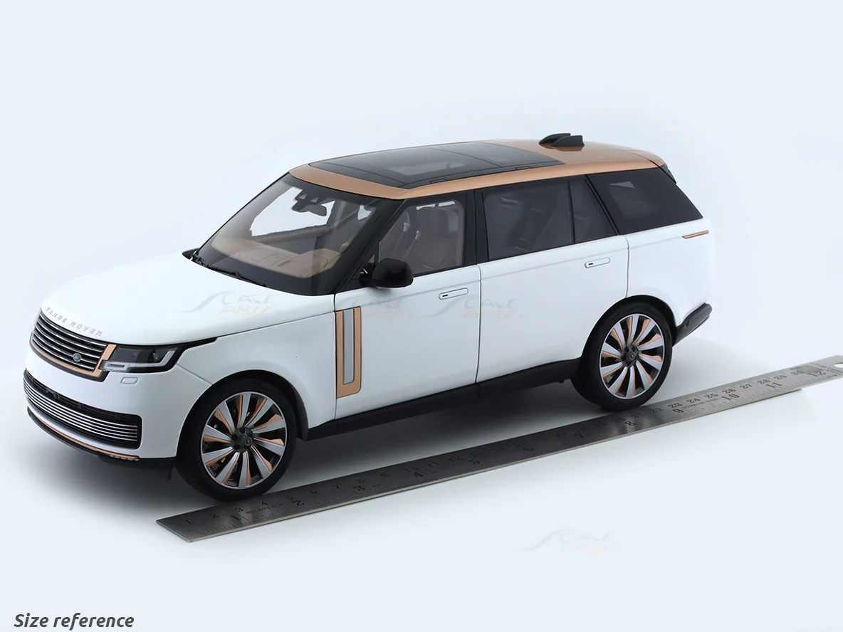2022 Land Rover Range Rover SV white 1:18 LCD diecast scale model car collectible - Image 18