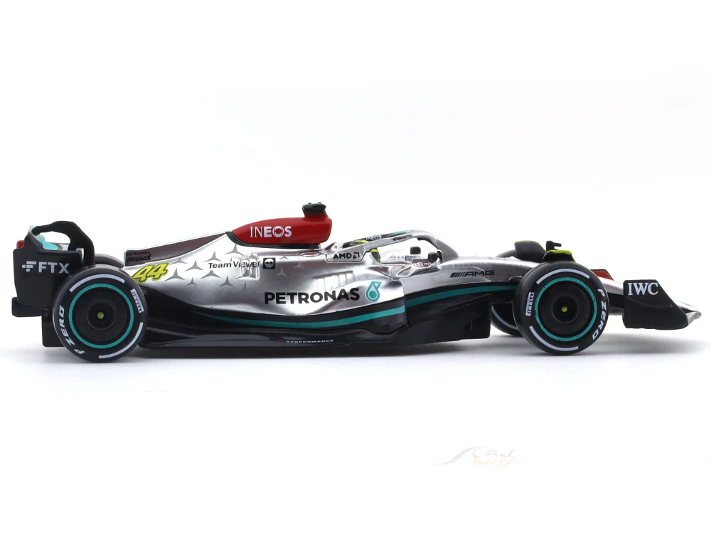 2022 Mercedes-AMG F1 W13 #44 Lewis Hamilton 1:43 Bburago scale model car collectible - Image 5