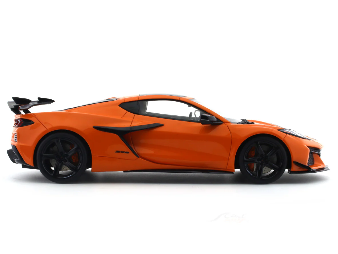 2023 Chevrolet Corvette C8 Z06 1:18 GT Spirit Scale Model collectible - Image 5
