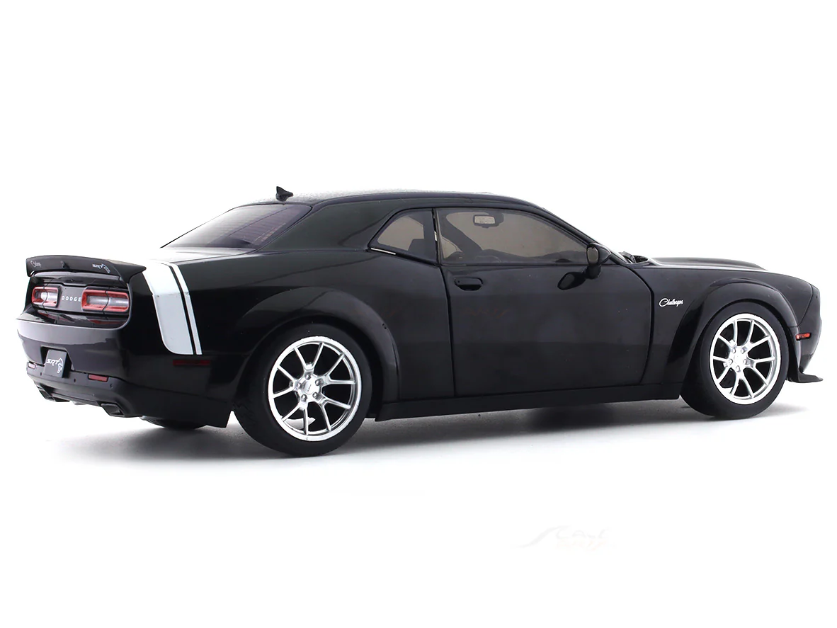 2023 Dodge Challenger SRT Hellcat Redeye Widebody 1:18 Solido diecast Scale Model collectible - Image 4