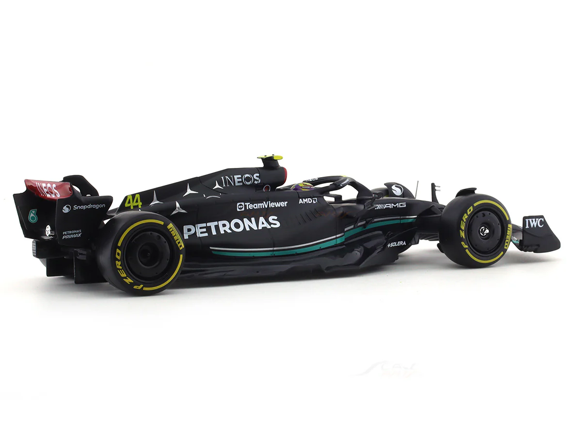 2023 Mercedes-AMG W14 E #44 Lewis Hamilton 1:24 Bburago Formula 1 diecast scale model car - Image 4