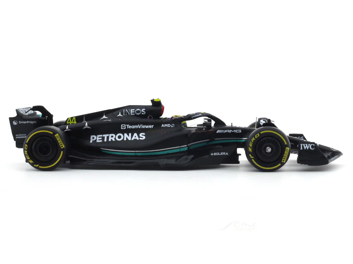 2023 Mercedes-AMG W14 E #44 Lewis Hamilton 1:24 Bburago Formula 1 diecast scale model car - Image 5