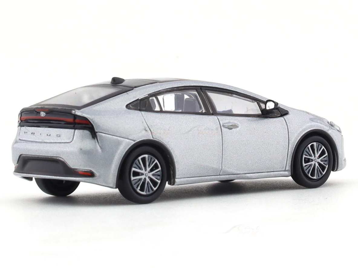 2023 Toyota Prius Cutting edge silver 1:64 Para64 diecast scale model car - Image 4