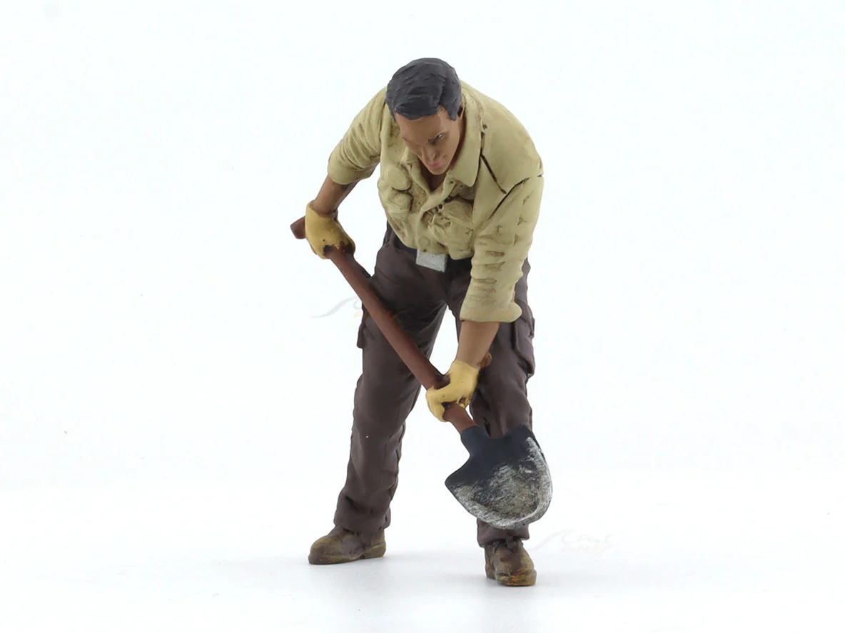 4x4 Mechanic 4 1:18 American Diorama Figure for scale models - Image 2