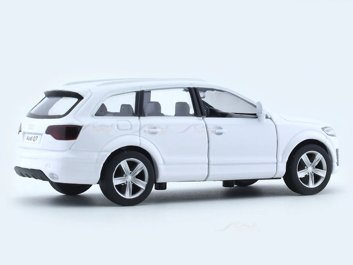Audi Q7 White 1:33-42 RMZ City 5 inch pullback diecast scale model car - Image 4