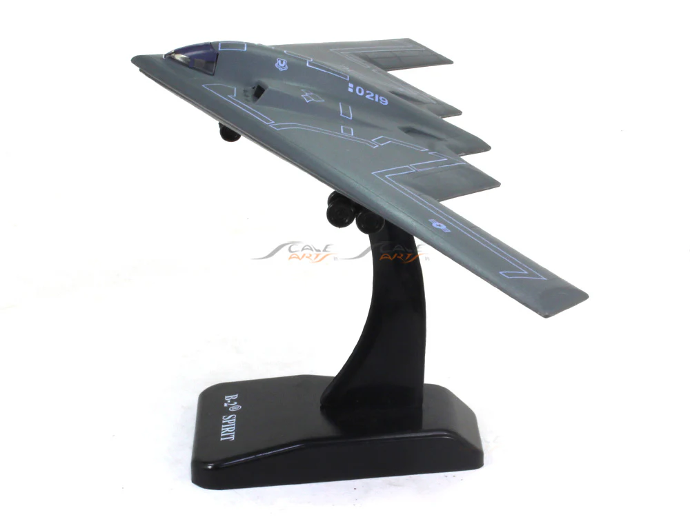 B2 Spirit 1:72 NewRay Plastic fighet jet model - Image 5