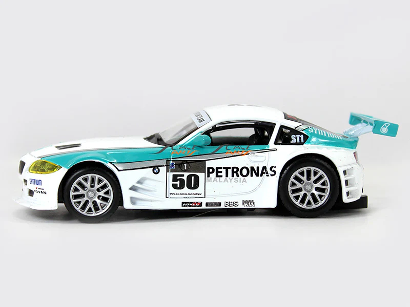 BMW Z4 M Coupe 1:43 Bburago diecast Scale Model car - Image 2