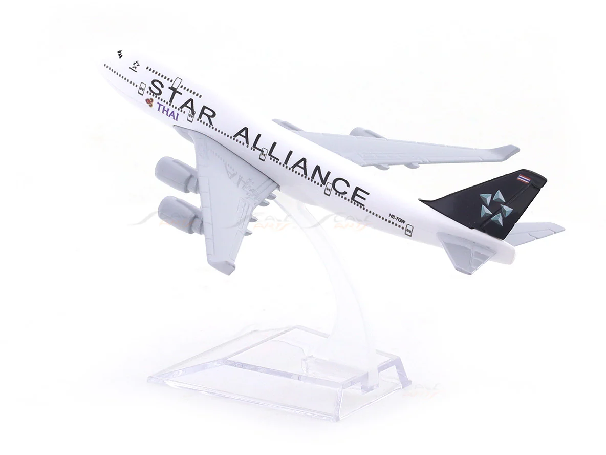Boeing 747-400 Star Alliance Thai Airways 1:400 Diecast Airplane Scale Model | Collectible Aviation Replica - Image 3