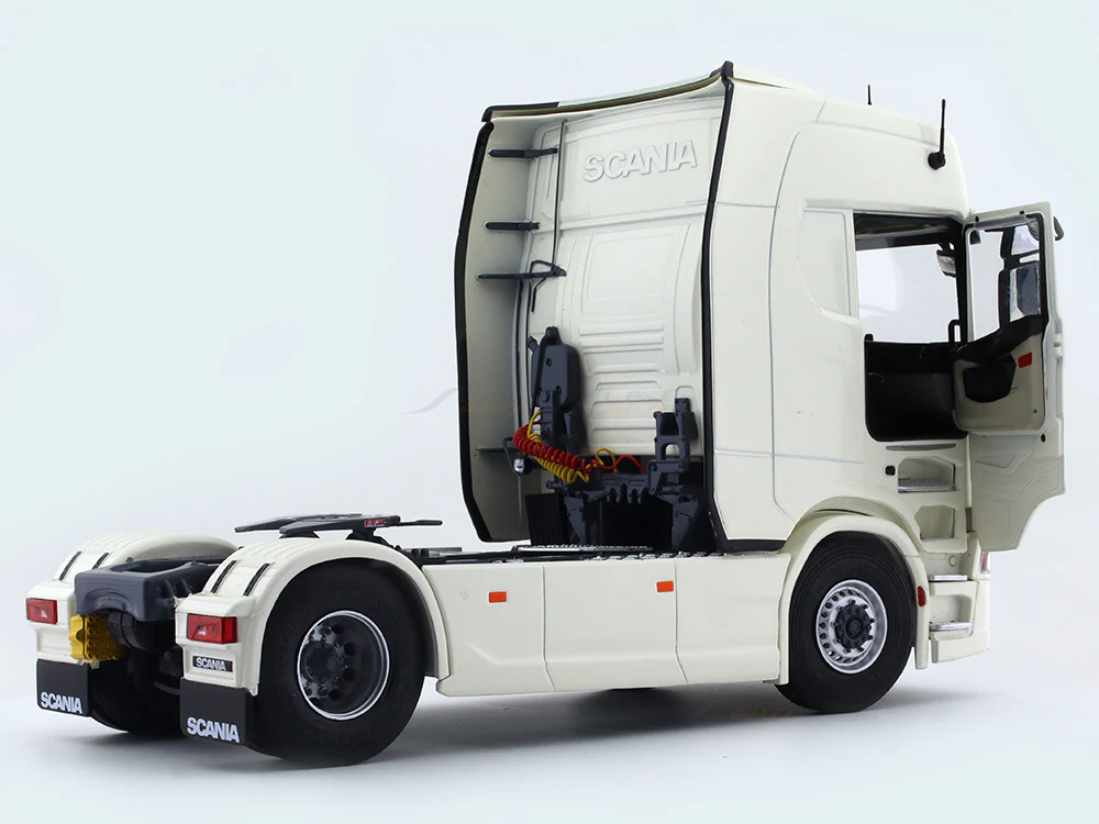 Broken Packaging : 2021 Scania 580S Highline white 1:24 Solido diecast Scale Model collectible - Image 8