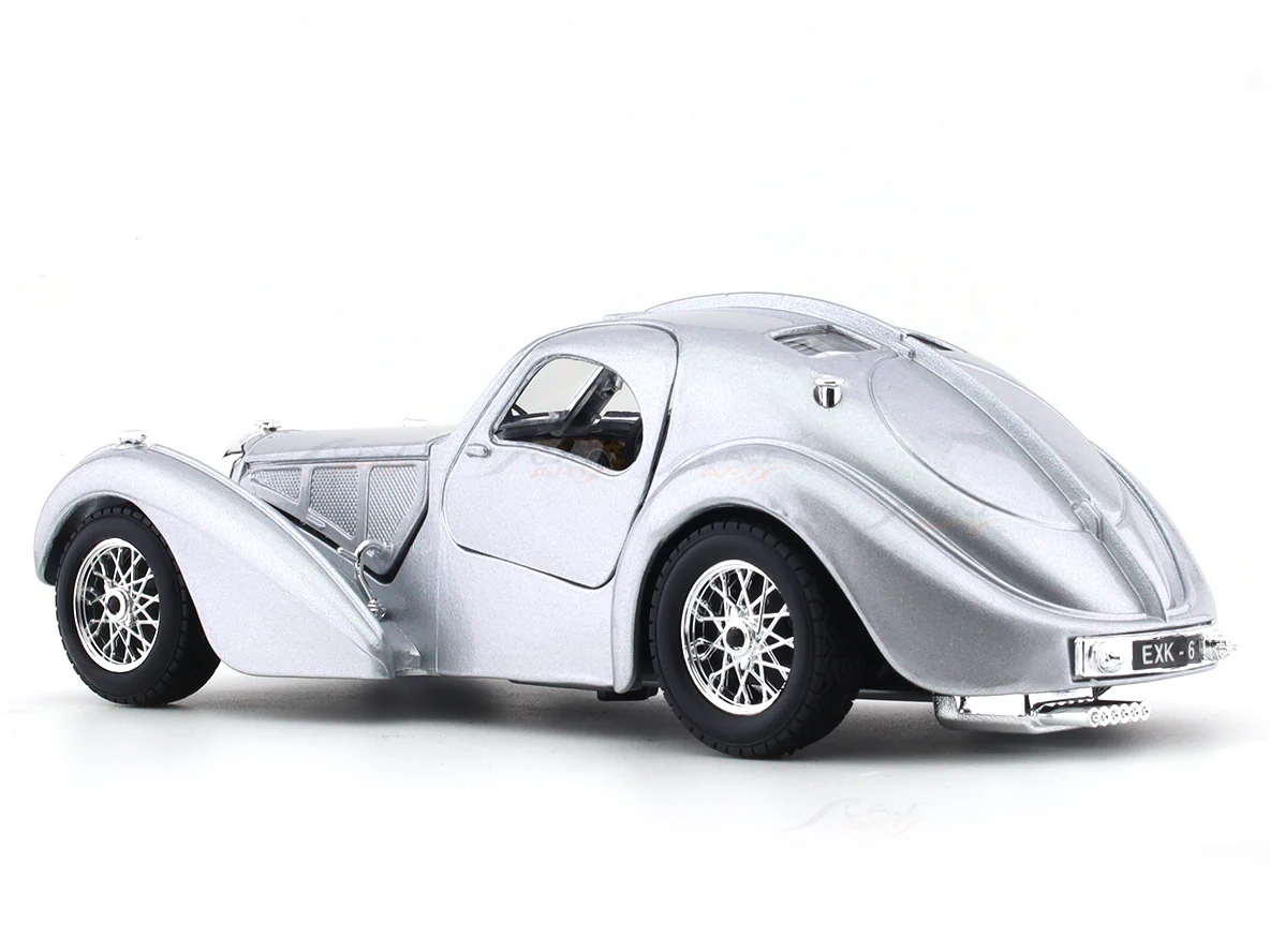 Bugatti Atlantic 1:24 Bburago licensed diecast Scale Model car - Image 3