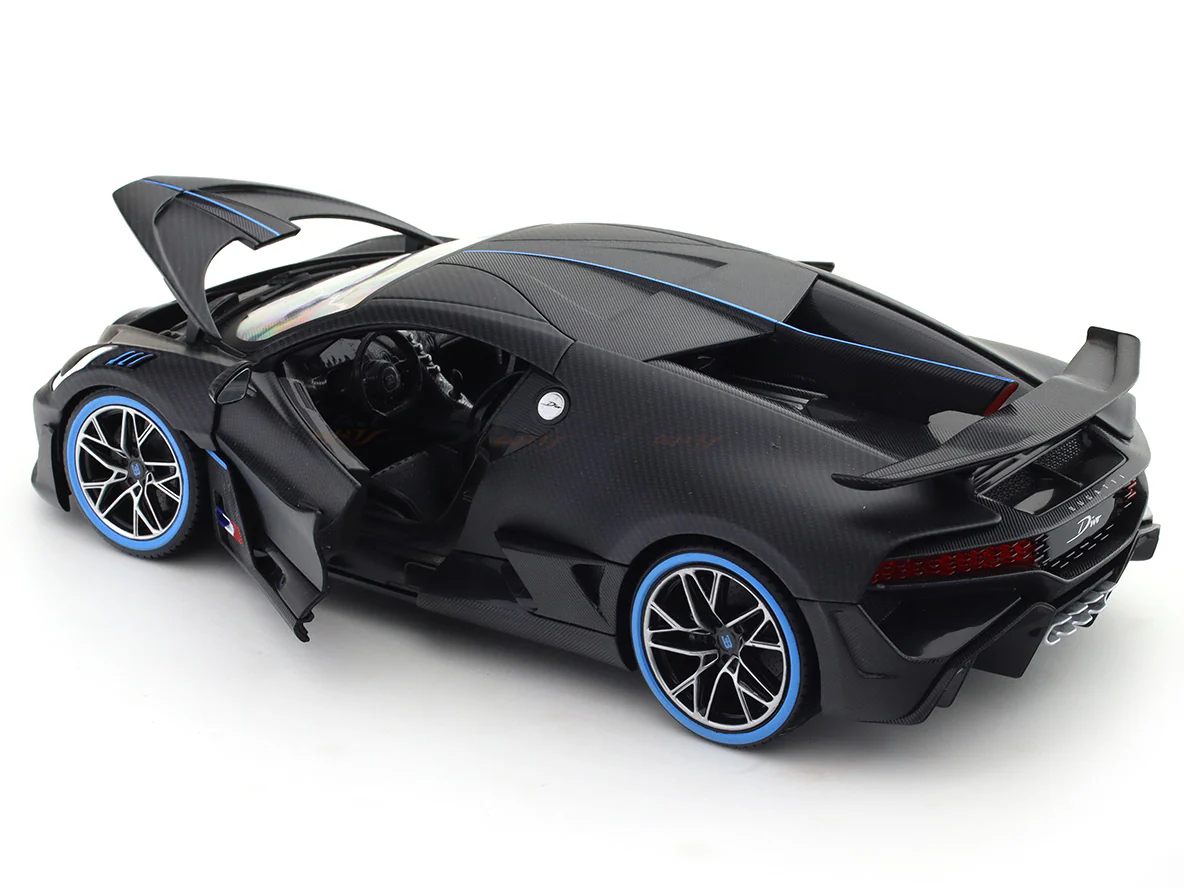 Bugatti Divo 50th Anniversary Carbon fiber 1:18 Bburago licensed diecast scale model collectible - Image 18