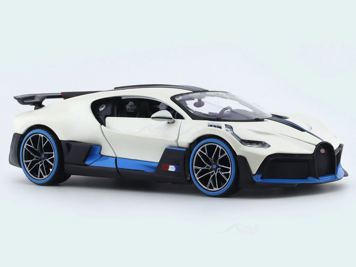 Bugatti Divo White 1:24 Maisto diecast alloy scale model car - Image 6