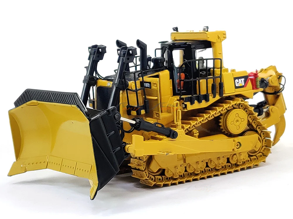 CAT D10T2 Track Type Tractor 1:50 Diecast Master scale model - Image 12
