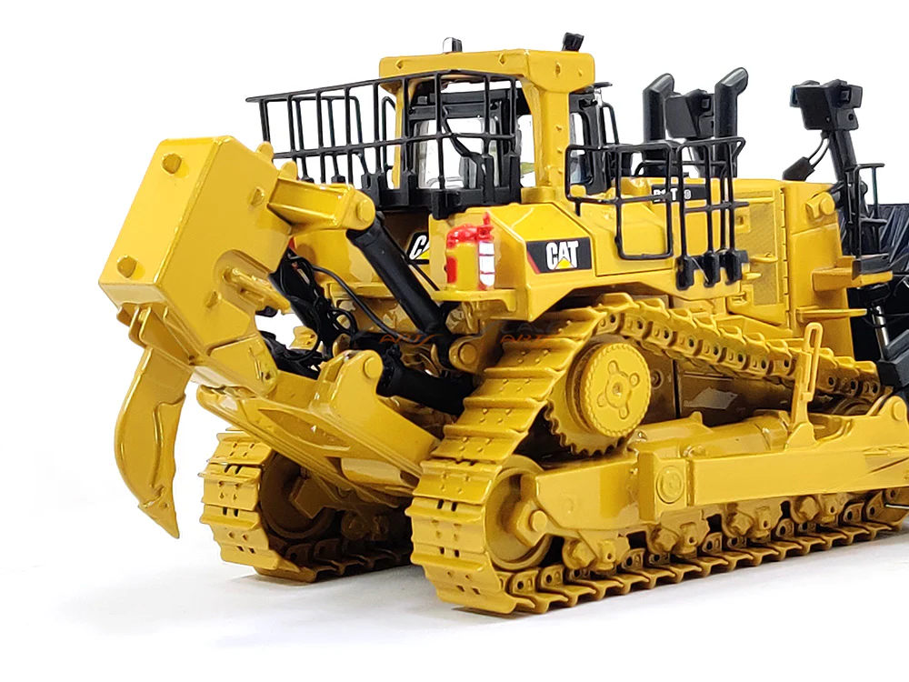 CAT D11T CD Carrydozer 1:50 Diecast Master scale model - Image 8