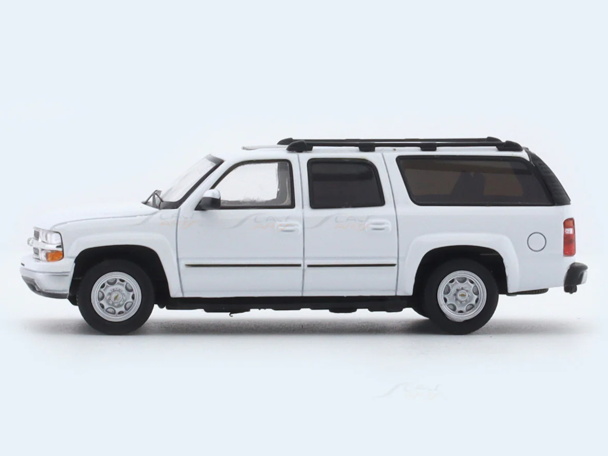 Chevrolet Suburban 1:64 MK Miniatures diecast scale model car - Image 2